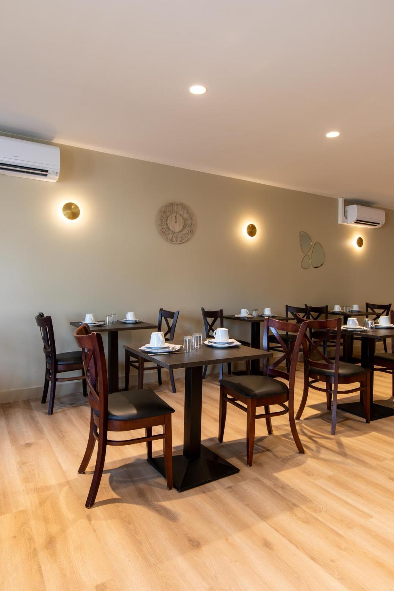 Domaine De La Courbe Hotel & Spa 勒吕德 外观 照片